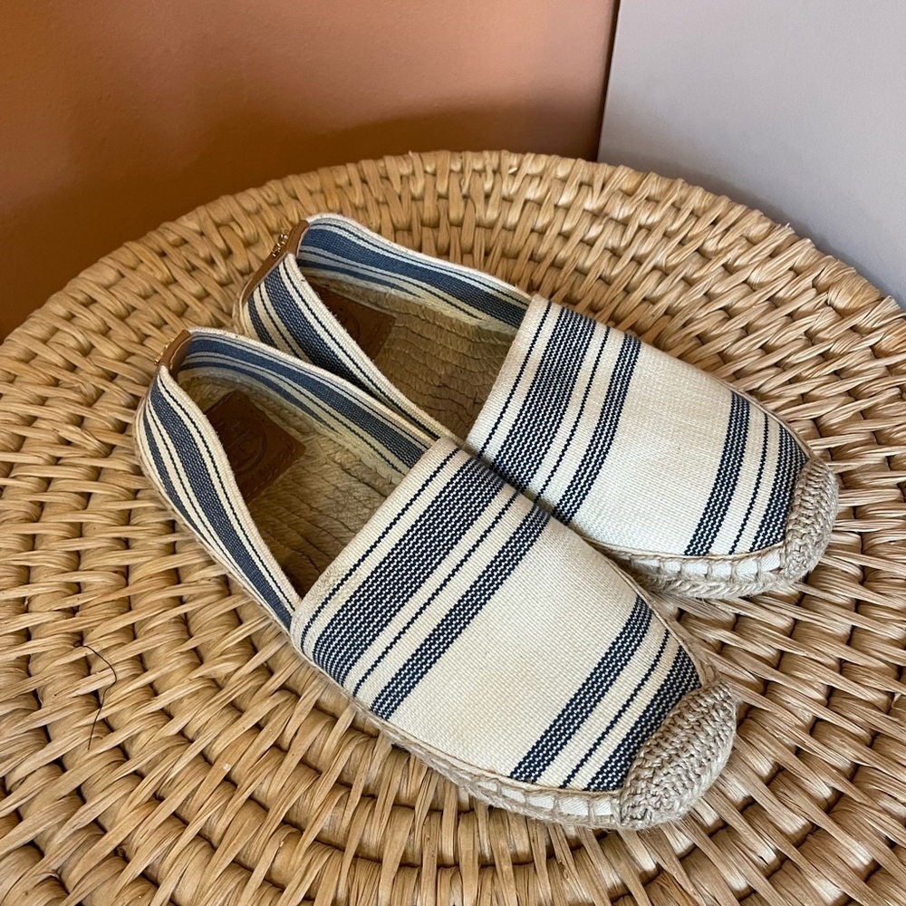 Tori Burch Awning Espadrilles in Blue/White Canvas Women’s Size 5.5